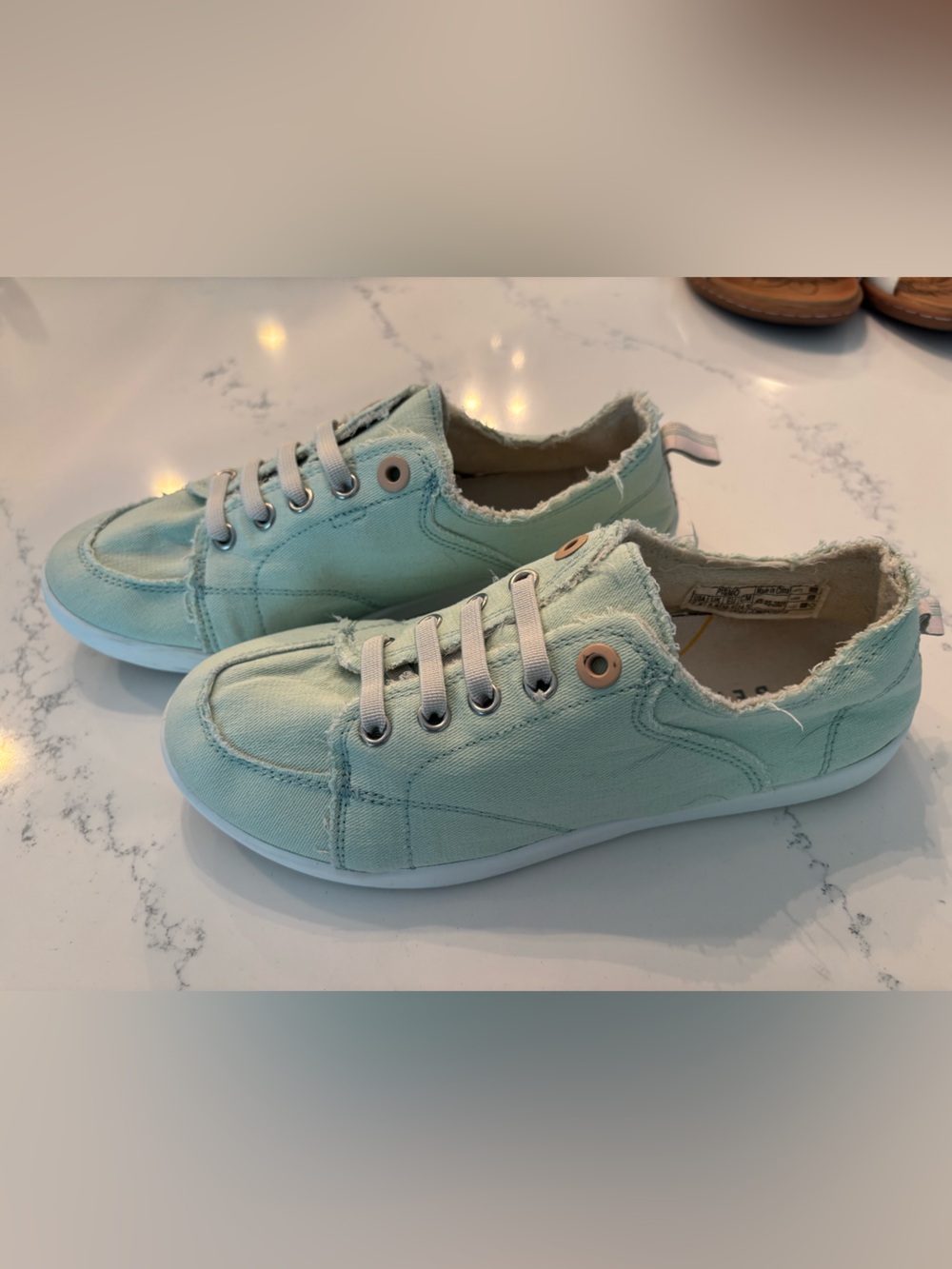 Vionic Beach Mint Green Canvas Sneakers Comfort Walking Shoes Women’s 7.5